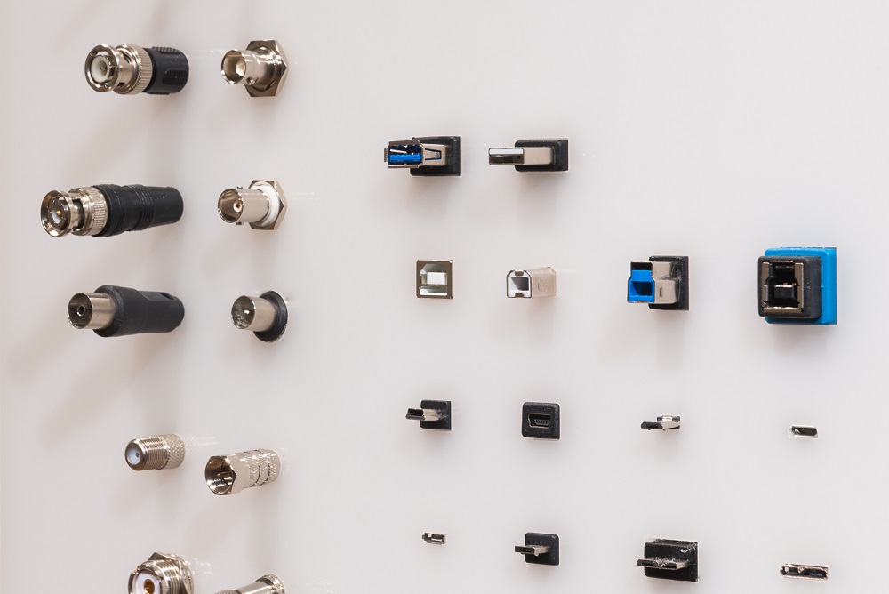 Close-up of Adapters (2018),
Image courtesy by Stefani Glauber